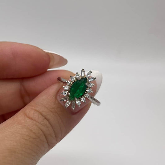 Elegance Ring - Emerald